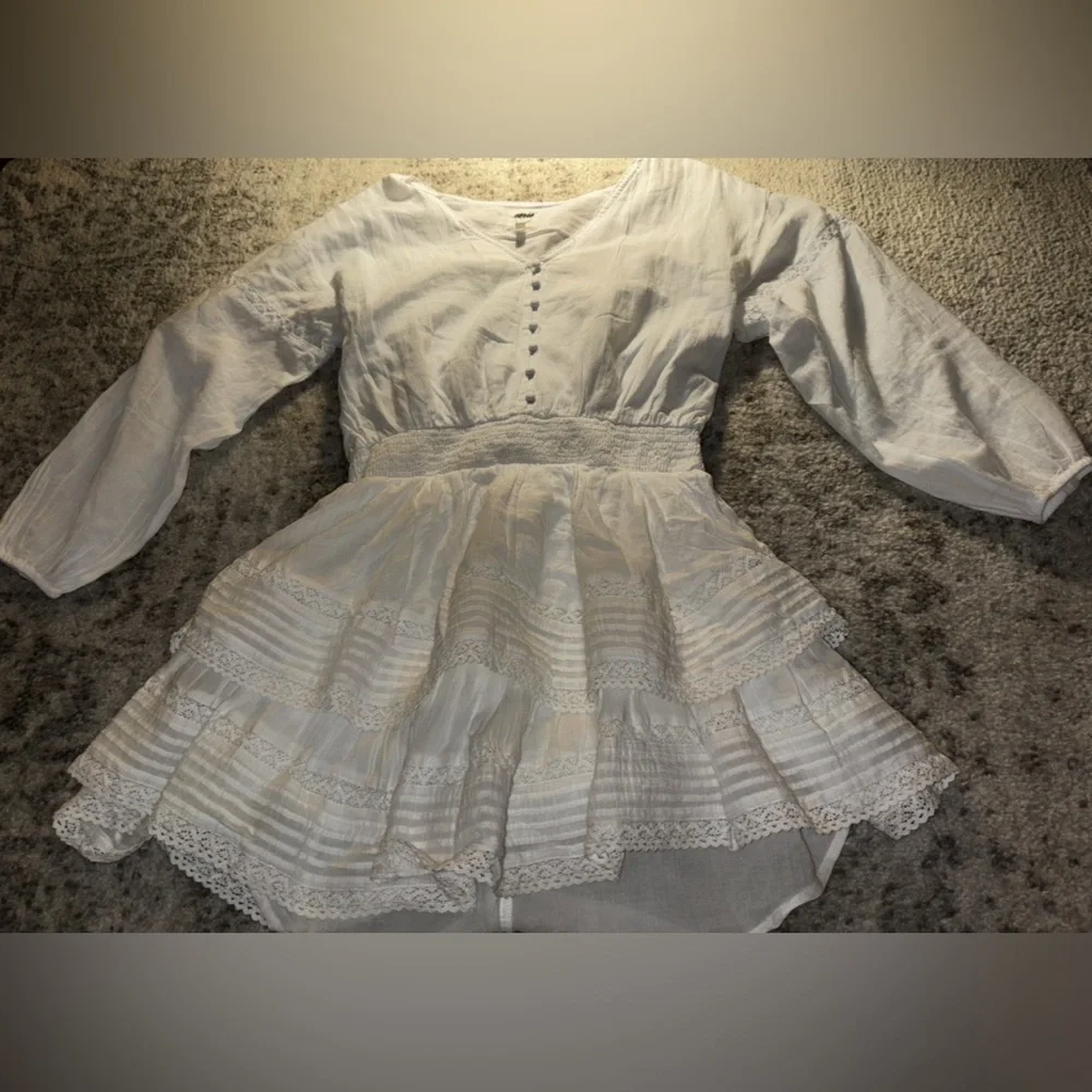 Aerie White Lace Trim Long Sleeve Tiered Dress Size: Medium PERFECT CONDITION - Picture 2 of 4